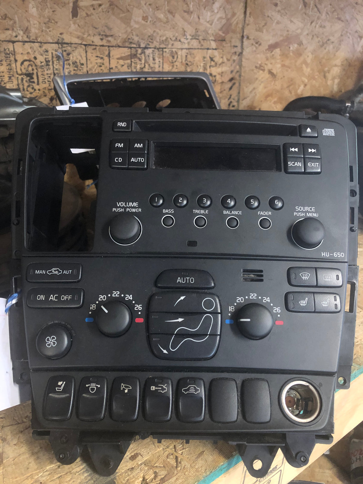 Facelift Radio/Climate assembly