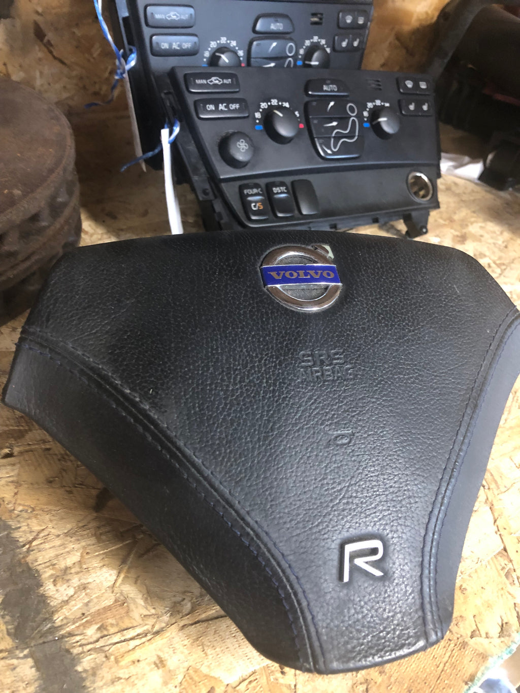 2007 V70R Steering Wheel Airbag