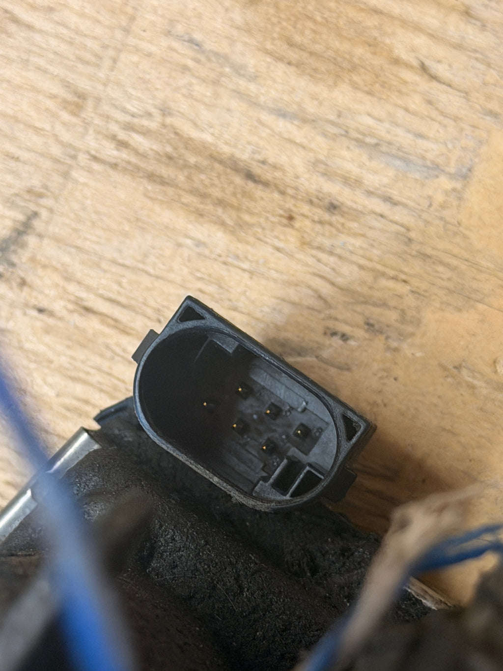 2007 V70R Throttle Body